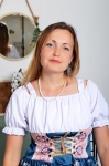 Елена Дирижёр хора,музыкальный работник